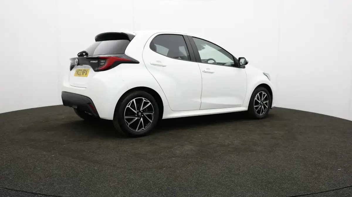 2022-toyota-yaris-15-vvt-i-design-big-26