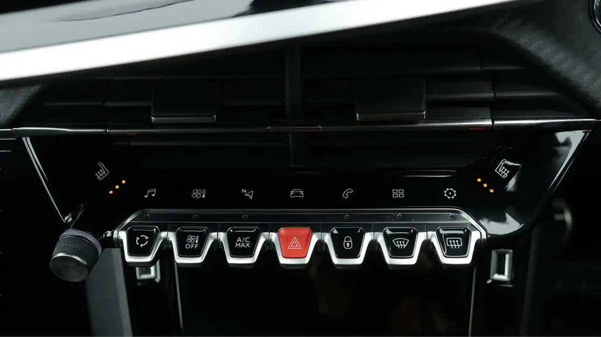 2022-peugeot-2008-suv-12-puretech-gt-big-27