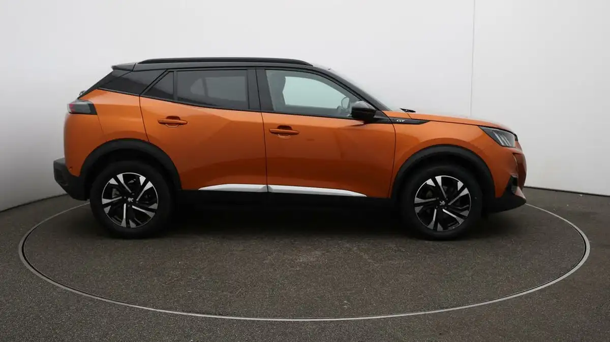 2022-peugeot-2008-suv-12-puretech-gt-big-44