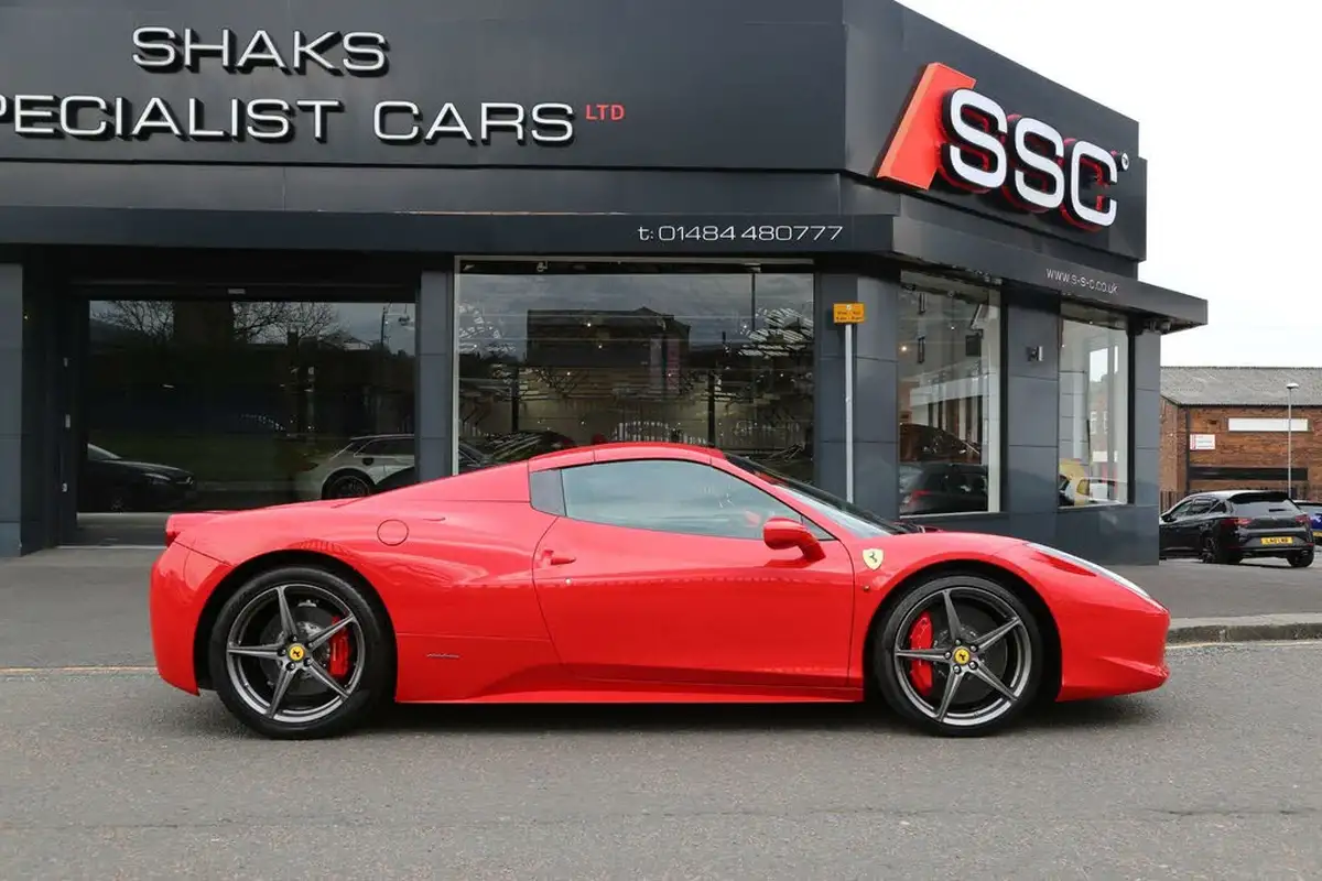 2015-ferrari-458-45-italia-big-5