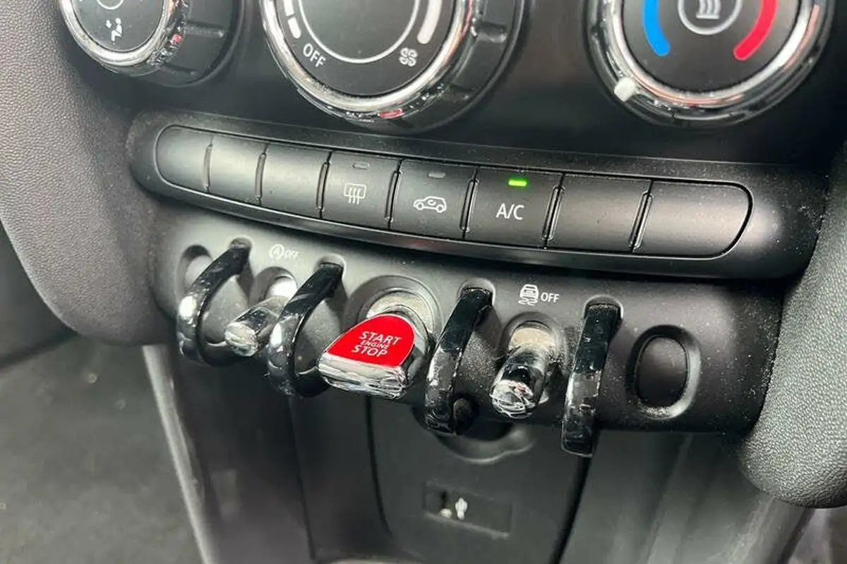 2018-mini-cooper-15-cooper-series-ii-ss-hatchback-5d-big-33