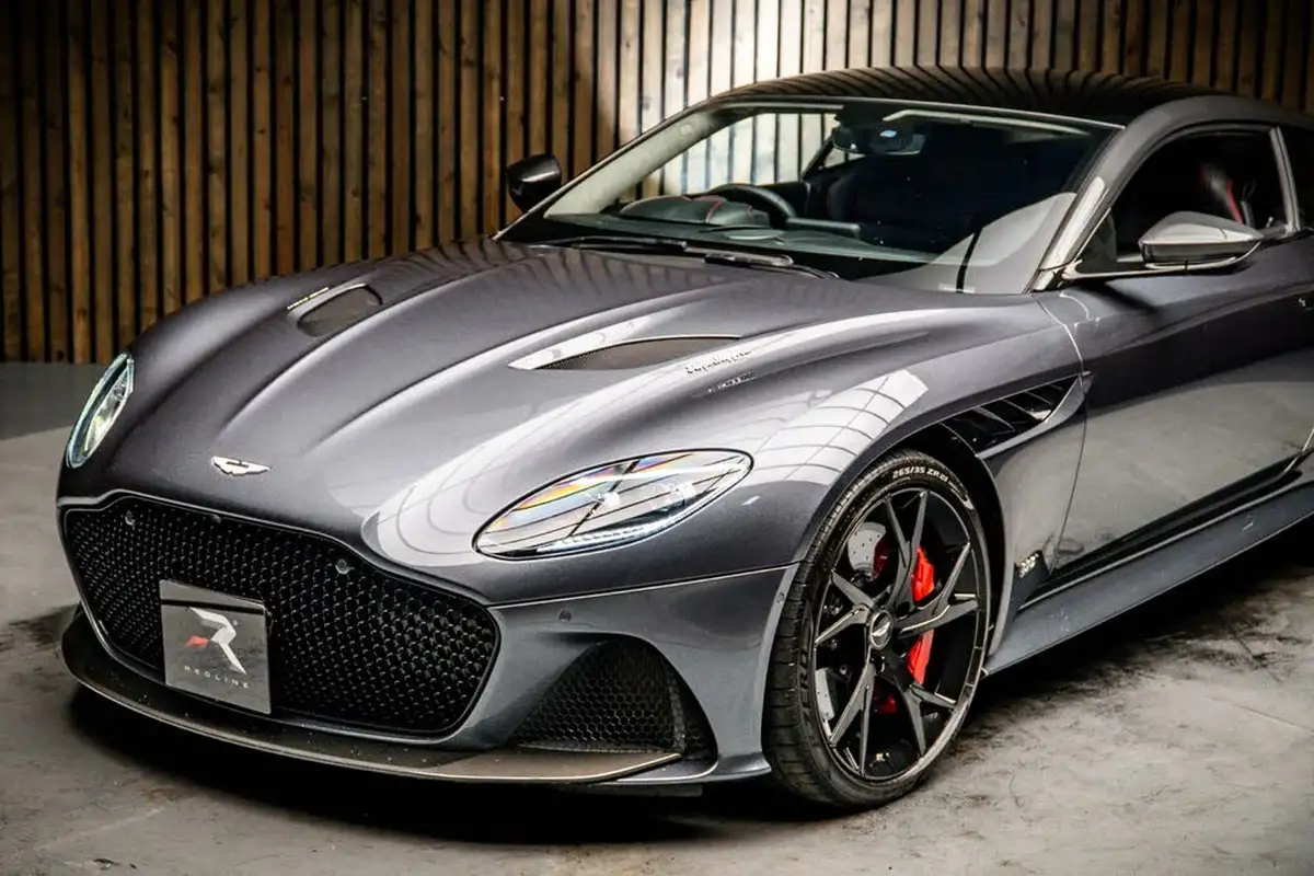 2019-aston-martin-dbs-52-v12-superleggera-big-14
