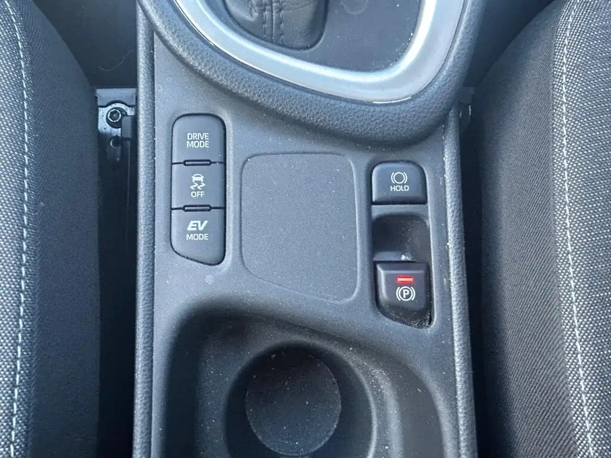 2022-toyota-yaris-15-vvt-i-icon-big-12