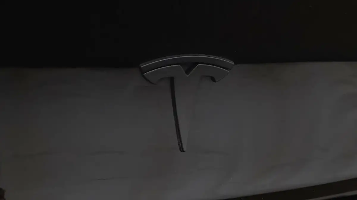 2022-tesla-model-y-e-long-range-big-21