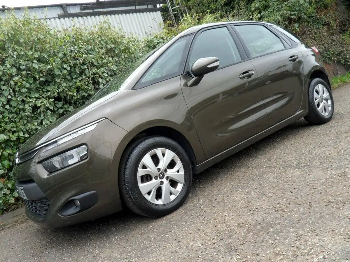2015-citroen-c4-picasso-16e-hdi-vtr-115ps-big-17