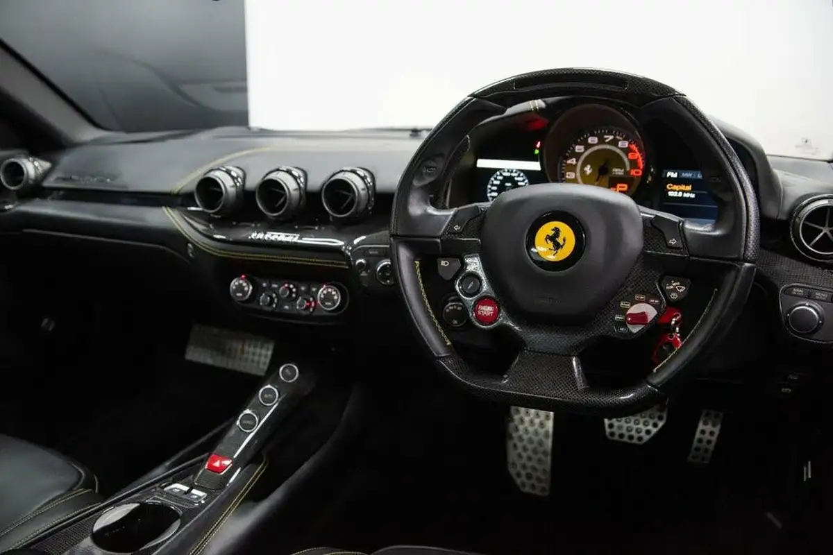 2013-ferrari-f12berlinetta-62-big-2