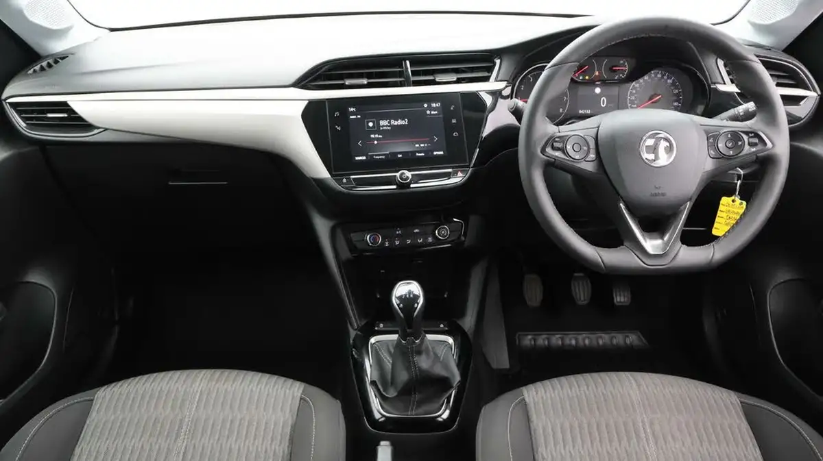 2023-vauxhall-corsa-12i-design-big-13
