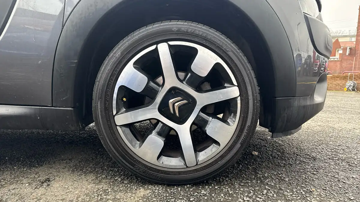 2017-citroen-c4-cactus-12-puretech-flair-82ps-ss-etg-big-16