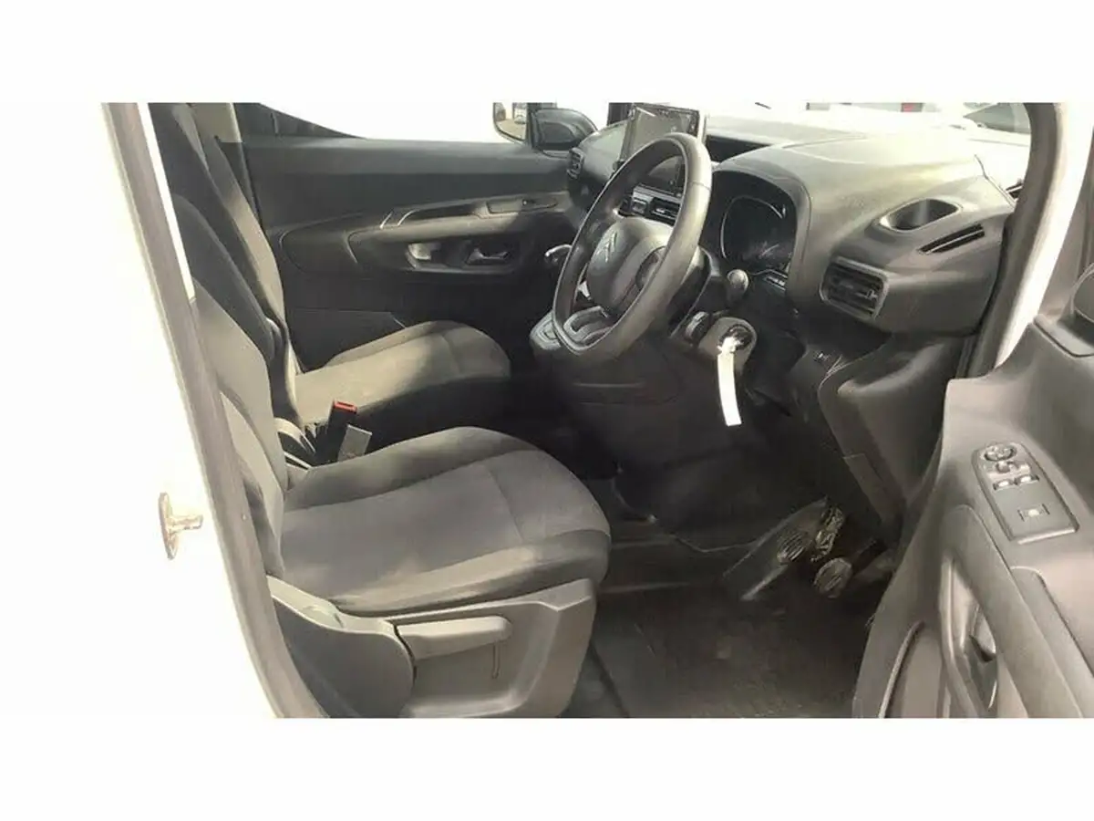 2021-citroen-berlingo-15bluehdi-850-enterprise-pro-100pseu6d-big-3