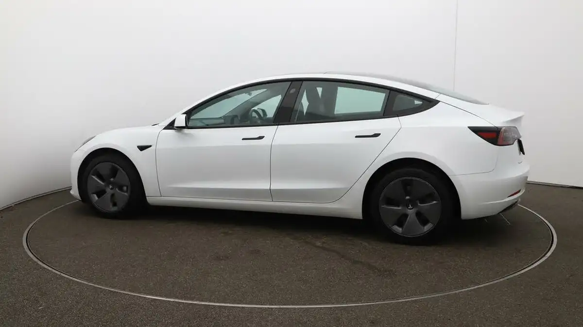 2021-tesla-model-3-e-long-range-4x4-big-48