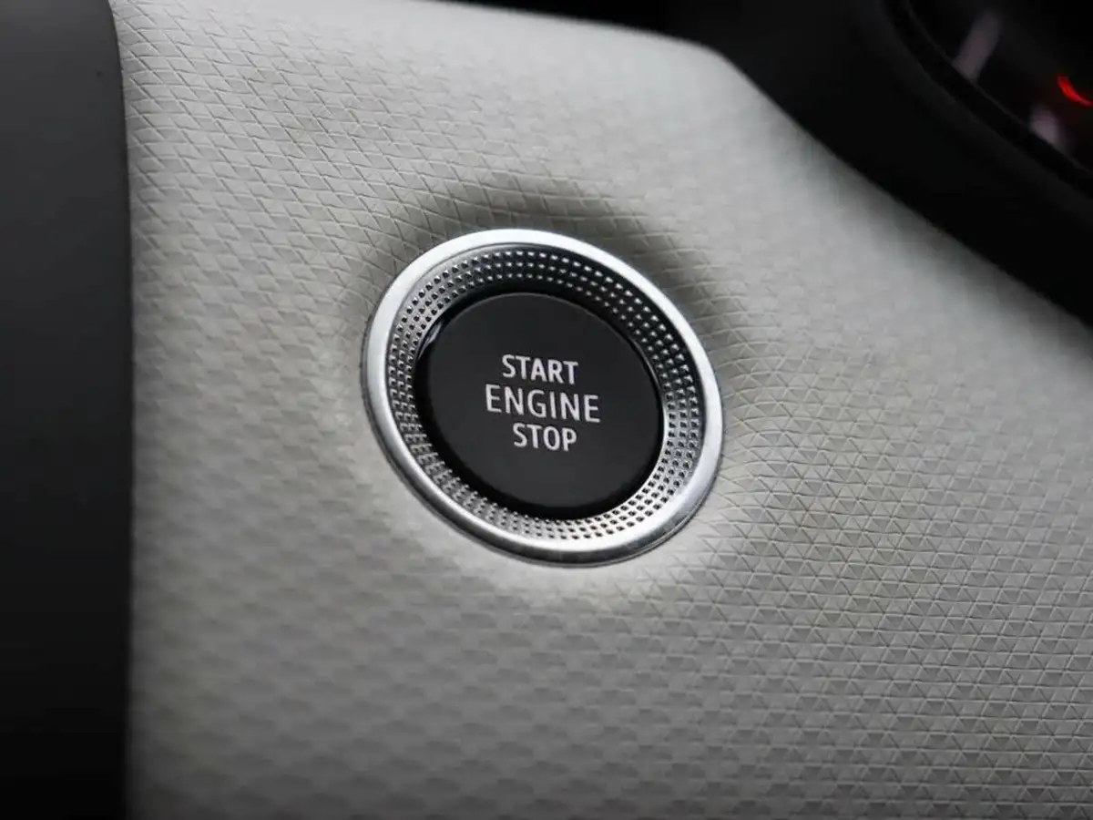 2022-renault-clio-10-tce-s-edition-big-18
