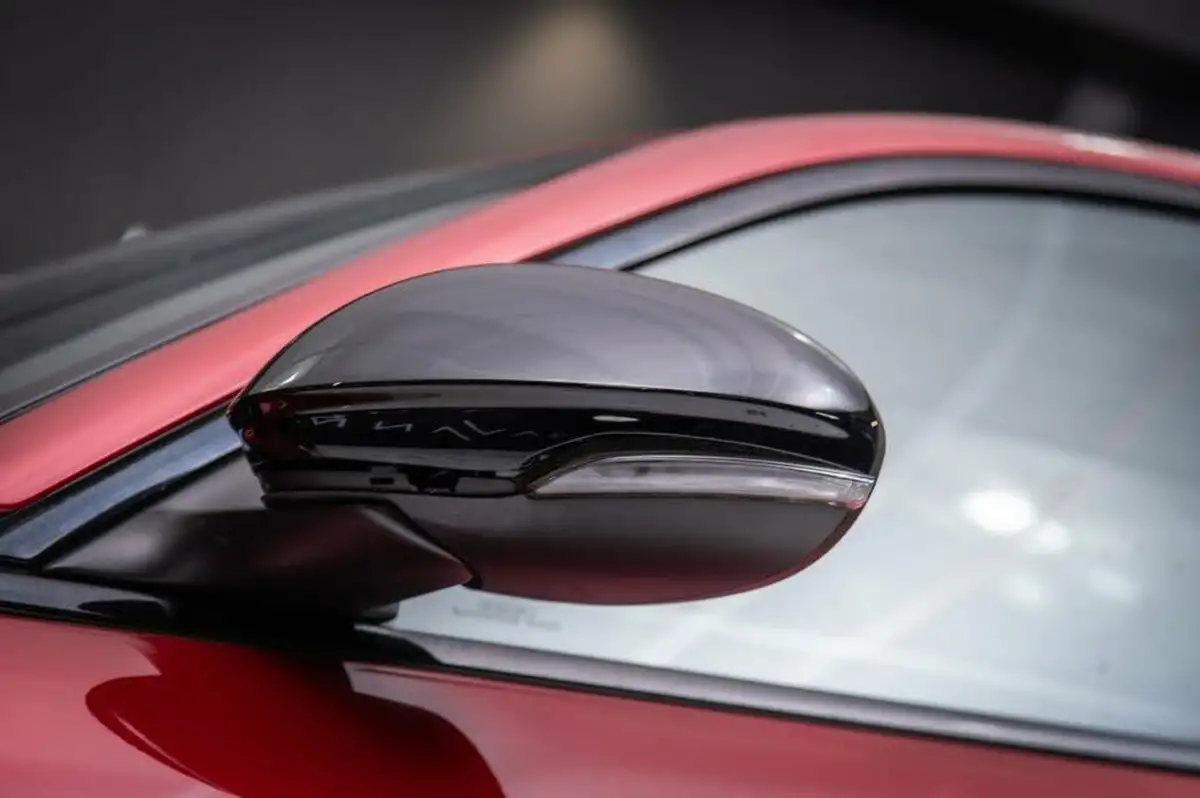 2017-alfa-romeo-giulia-29-biturbo-quadrifoglio-big-25