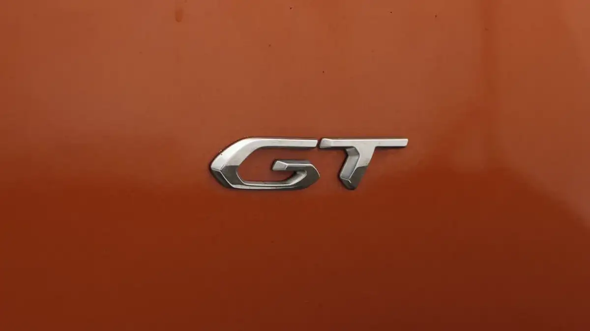 2022-peugeot-2008-suv-e-gt-premium-big-23