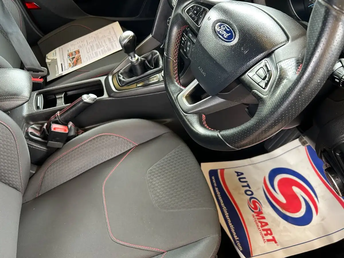 2018-ford-focus-10t-st-line-x-140ps-hatchback-big-41