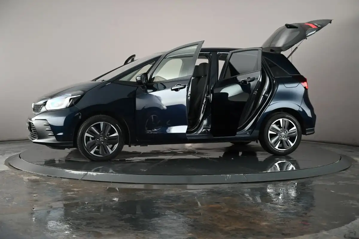 2025-honda-jazz-15-i-mmd-advance-big-45
