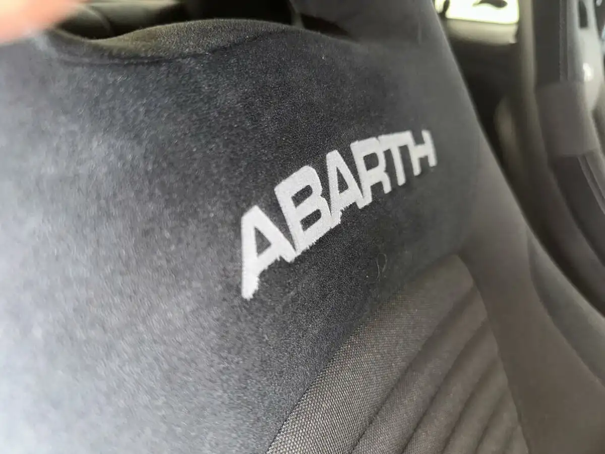 2017-abarth-595-14-tjet-competizione-big-20