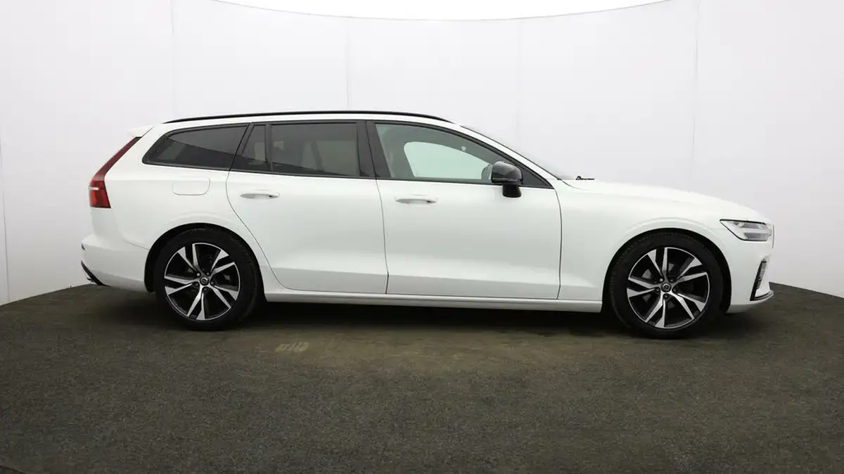 2022-volvo-v60-20-b3-r-design-161bhp-big-46