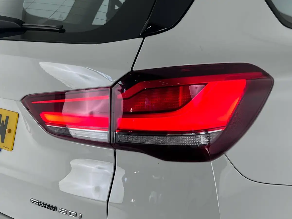2020-bmw-x1-20-sdrive20i-se-189bhp-big-6