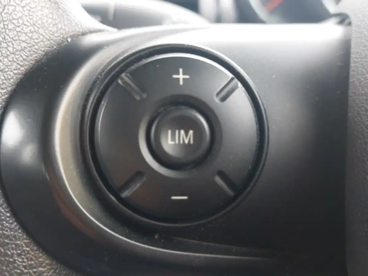 2019-mini-cooper-15-cooper-classic-hatchback-5d-auto-big-14