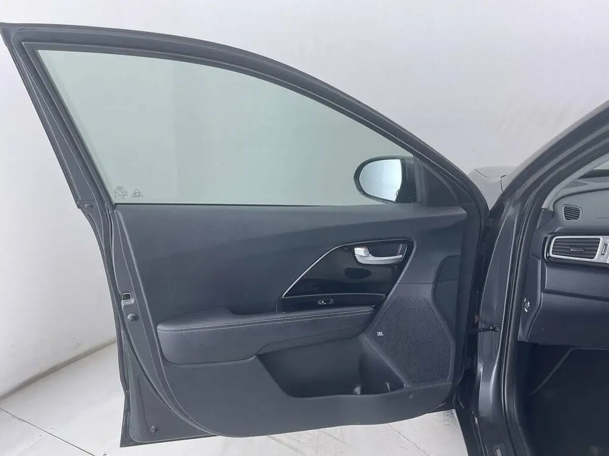 2017-kia-niro-16-gdi-3-156kwh-lithium-ion-big-25