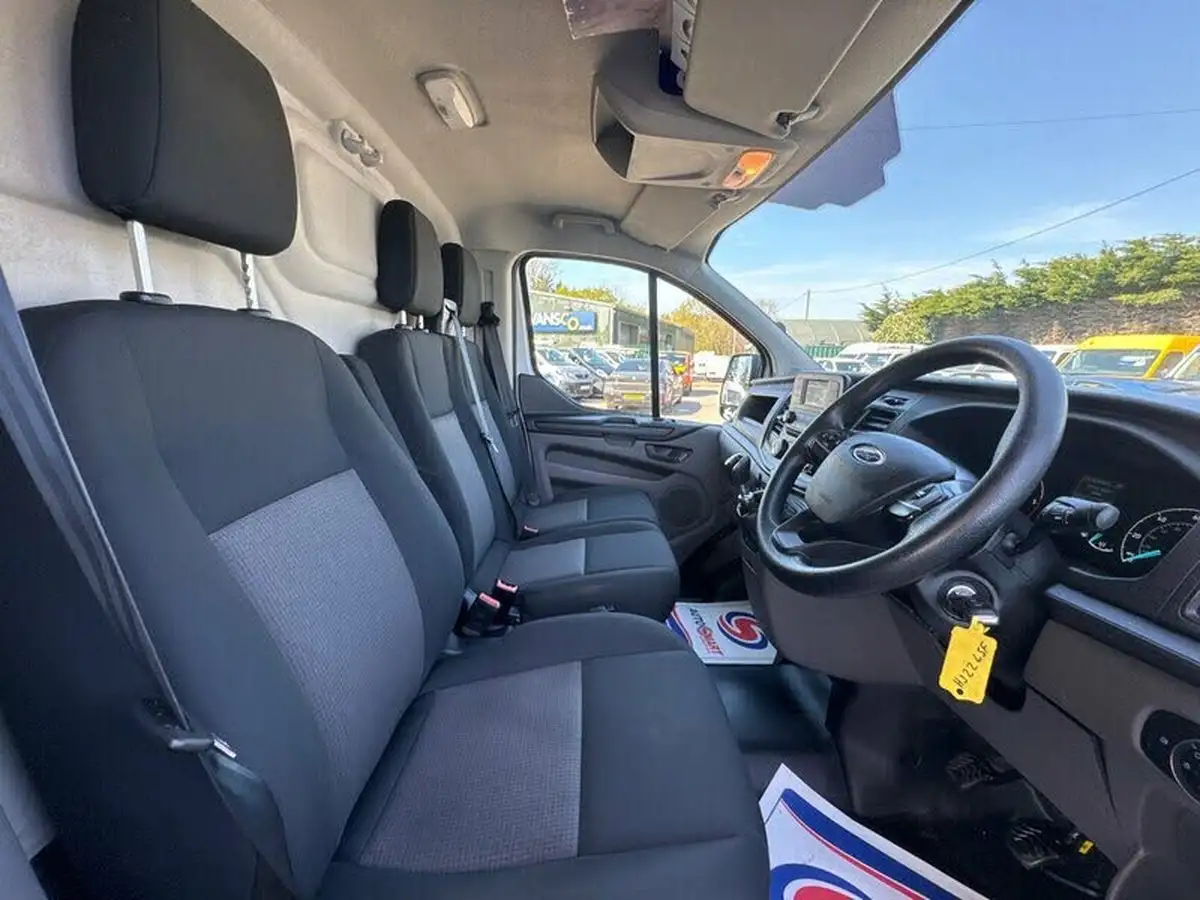 2022-ford-transit-custom-20tdci-280-l1h1-leader-105pseu6dt-panel-van-big-22
