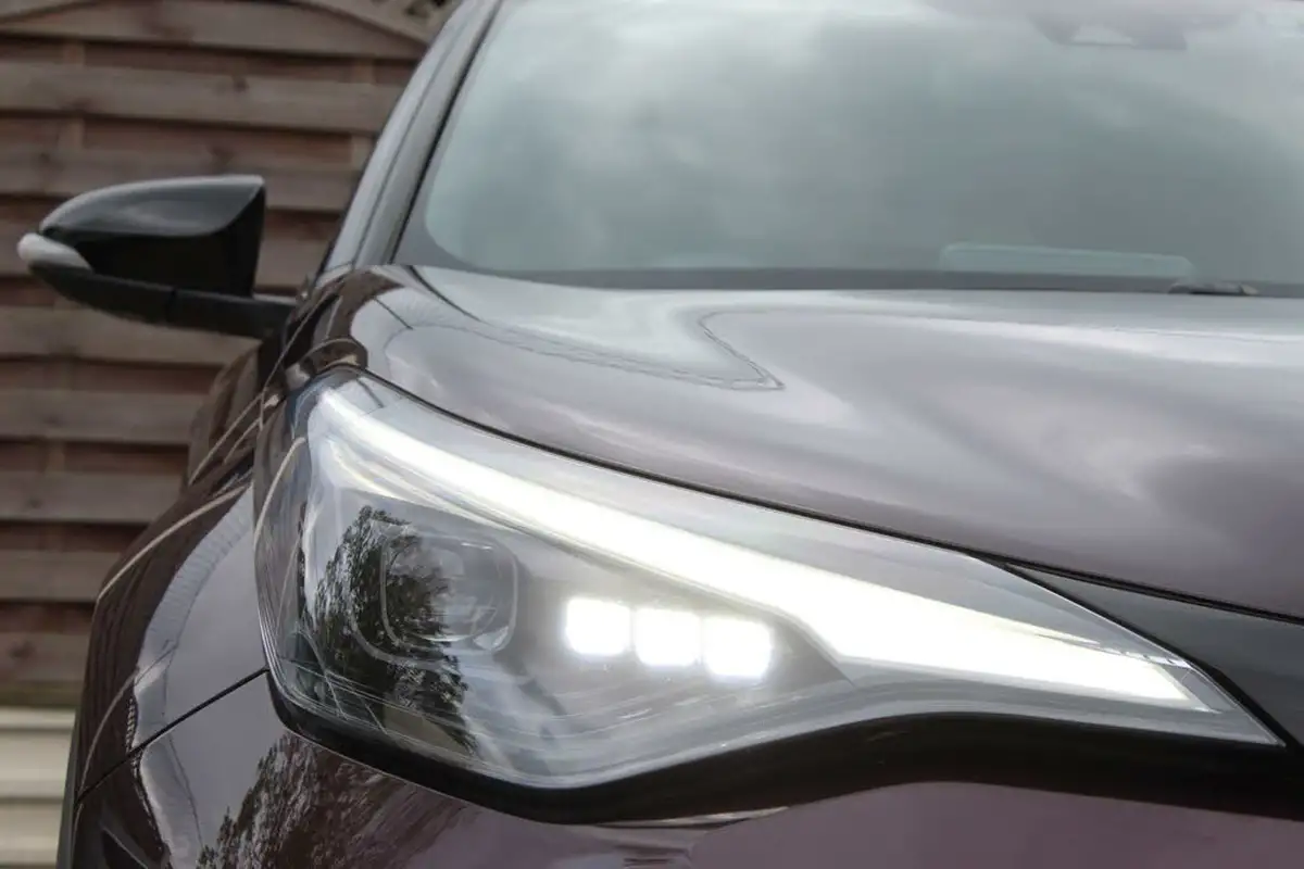 2022-toyota-c-hr-18-vvt-i-gr-sport-big-12