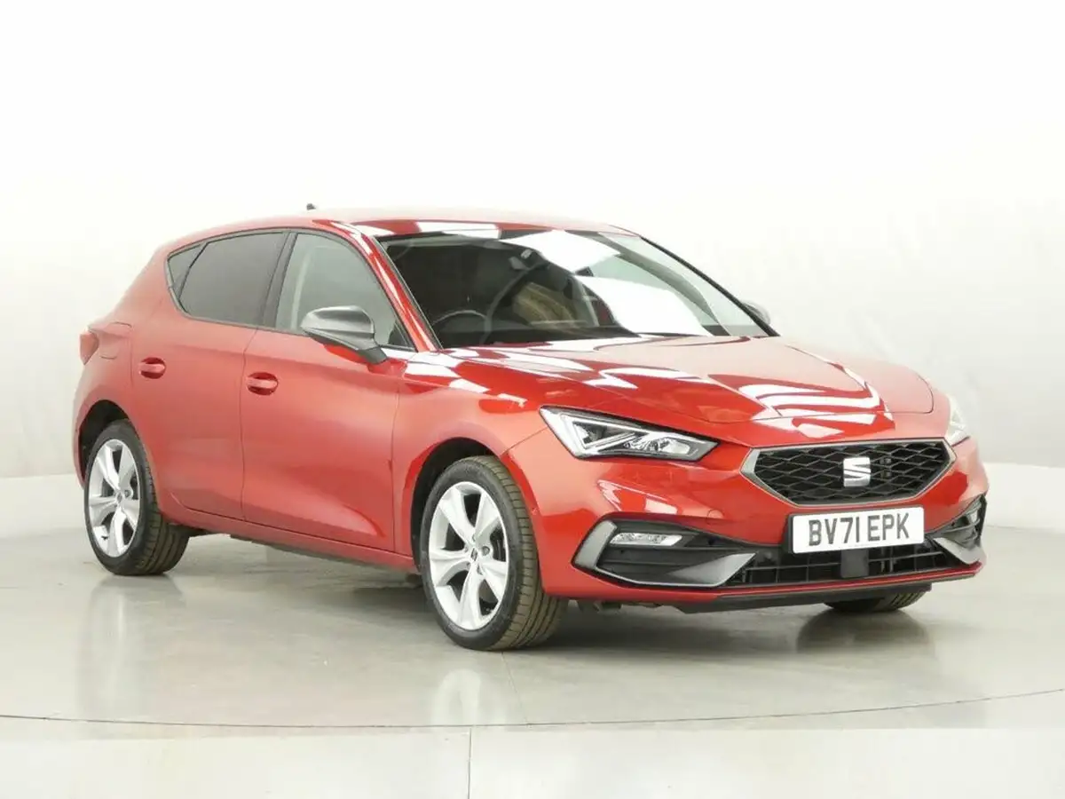 2021-seat-leon-14-e-hybrid-fr-hatchback-big-1