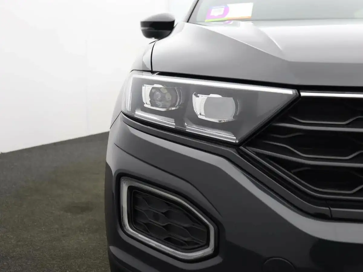 2021-volkswagen-t-roc-15-tsi-black-edition-big-37