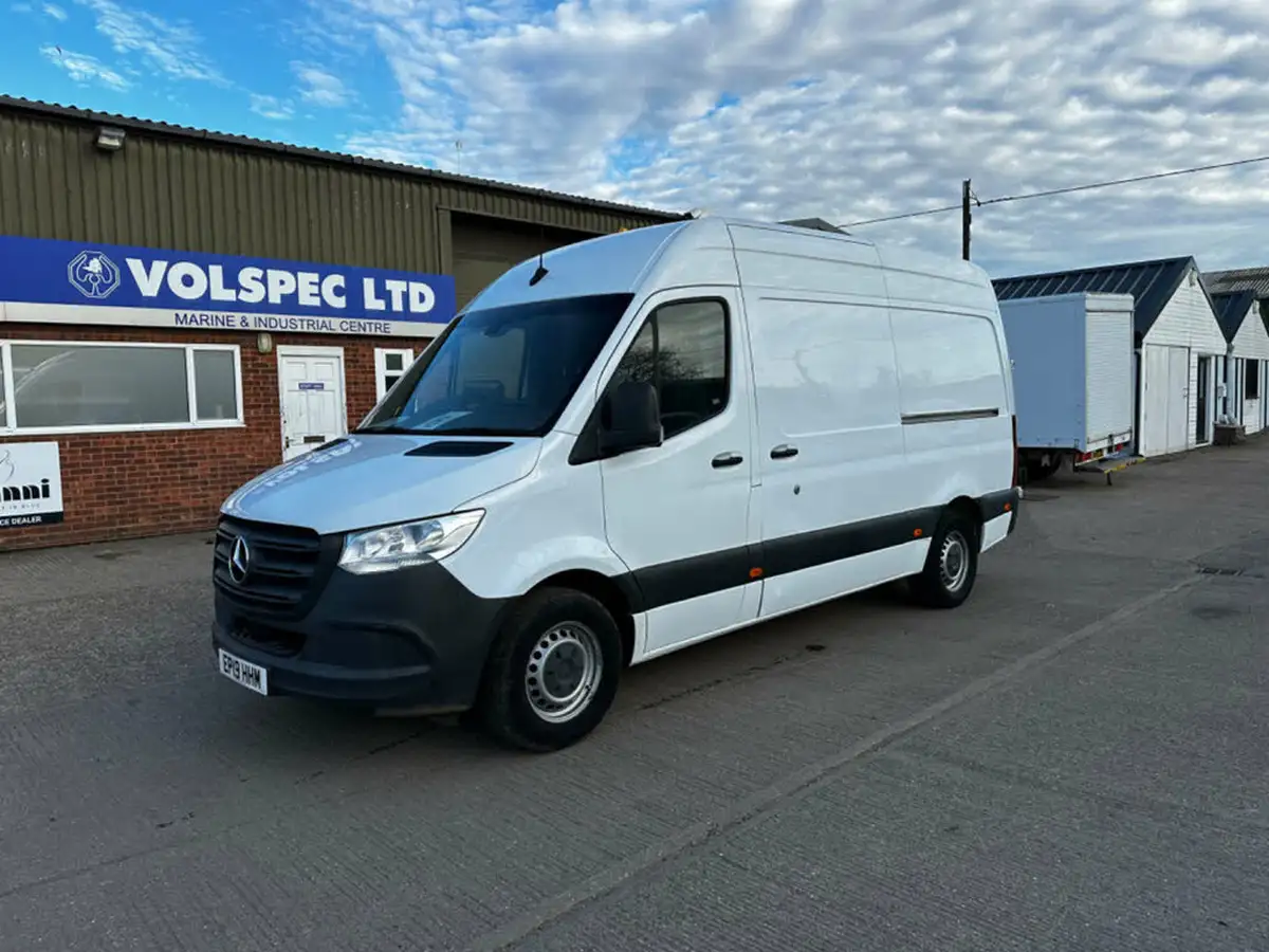 2019-mercedes-benz-sprinter-21cdi-314-l2h1-143pseu6c-panel-van-fwd-big-2