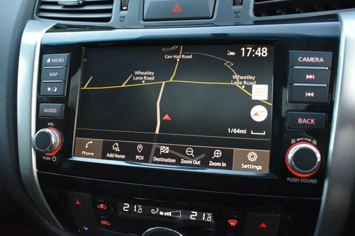 2020-nissan-navara-23dci-tt-n-guard-8-navileathersunroof-auto-big-8