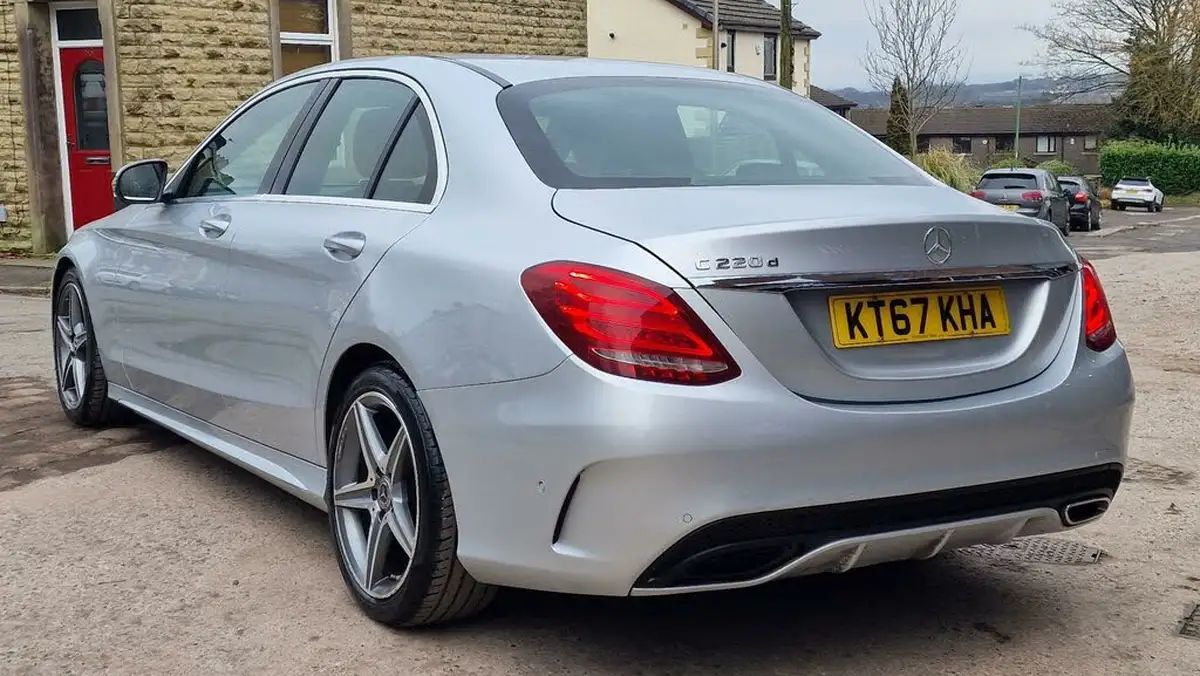 2017-mercedes-benz-c-class-21d-c220d-amg-line-ss-saloon-4d-9g-tronic-plus-big-6