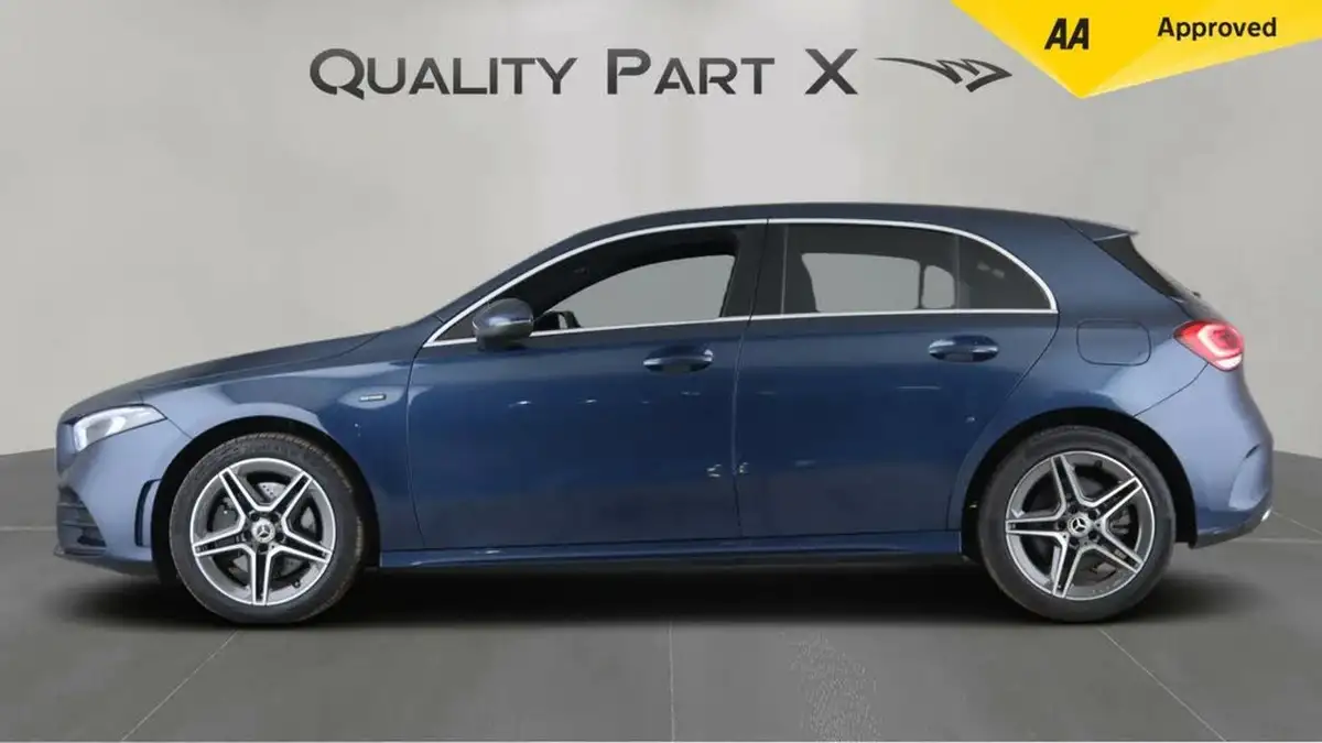 2021-mercedes-benz-a-class-13-a250e-amg-line-hatchback-5d-big-3