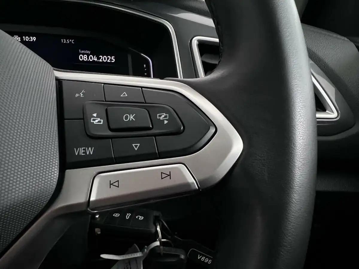 2023-volkswagen-t-roc-15-tsi-style-hatchback-5d-dsg-big-18