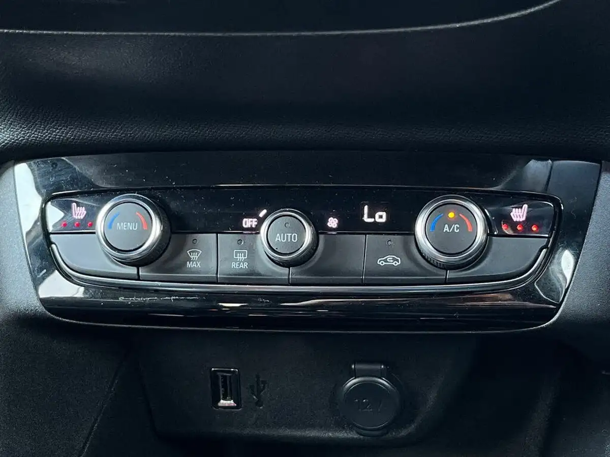 2023-vauxhall-corsa-e-ultimate-electric-136ps-11kw-charger-big-22