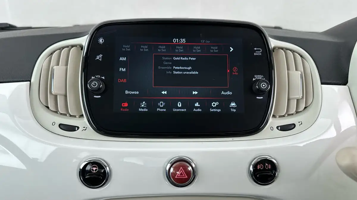 2018-fiat-500-12-lounge-big-11