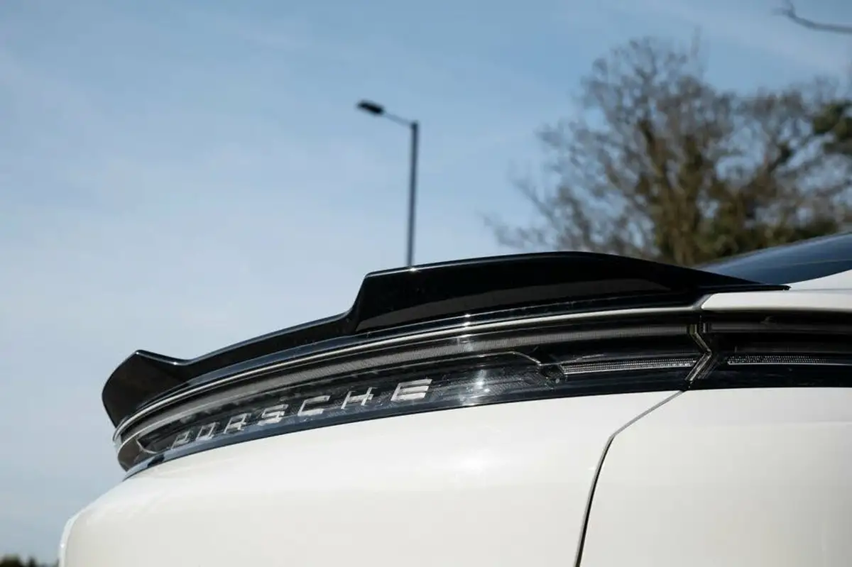 2021-porsche-taycan-e-4s-571ps-performance-battery-plus-big-7