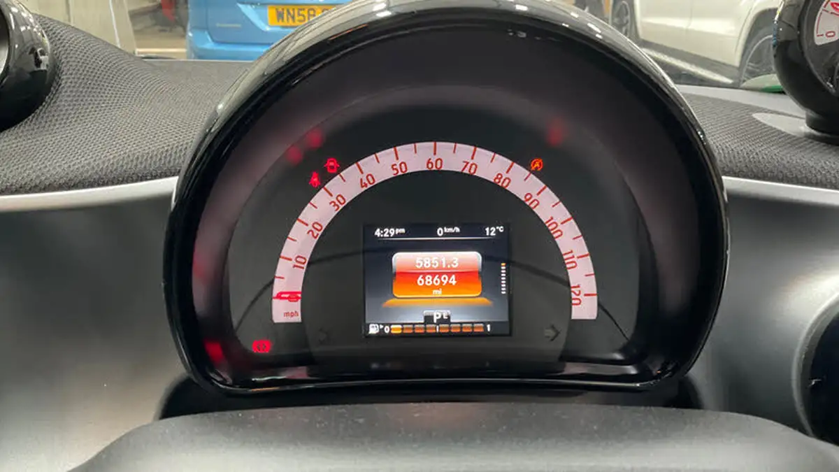 2019-smart-forfour-09-prime-premium-twinamic-big-11