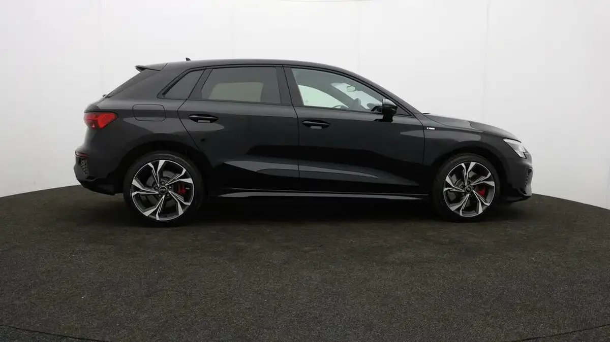 2023-audi-a3-14-45-tfsi-e-s-line-competition-big-27