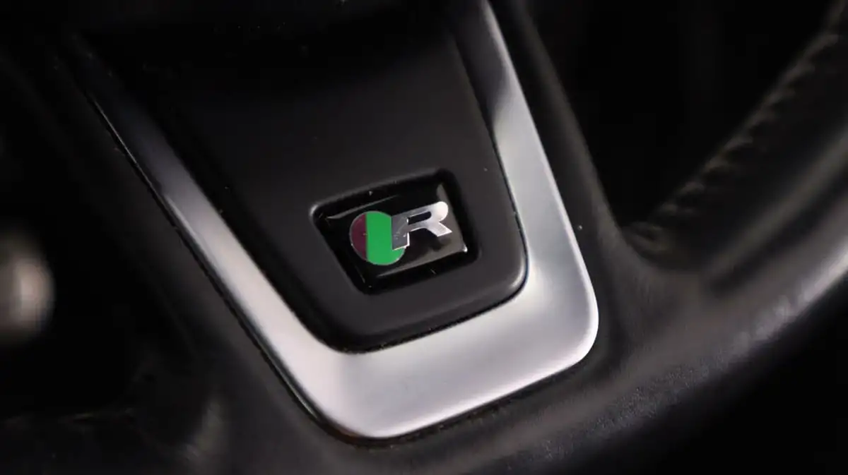 2019-jaguar-e-pace-20-i4d-r-dynamic-150ps-big-21