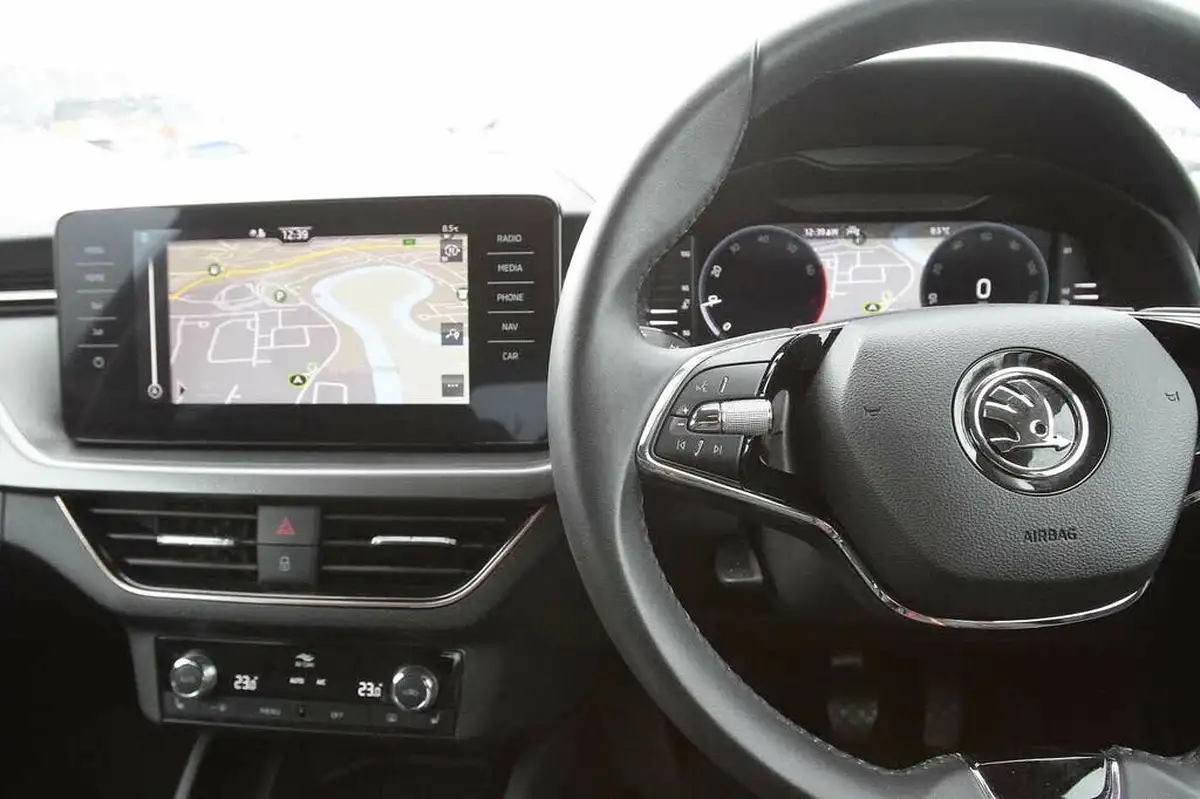 2022-skoda-kamiq-10-tsi-se-l-executive-109ps-big-15