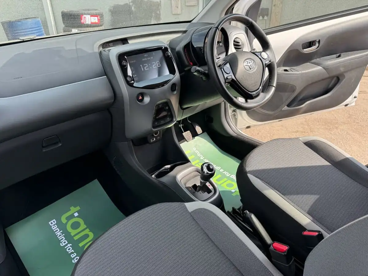 2021-toyota-aygo-10-vvt-i-x-trend-tss-x-shift-big-7