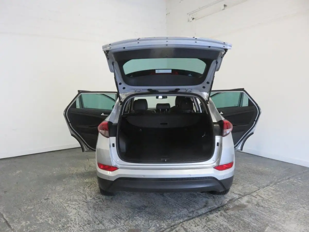 2016-hyundai-tucson-17crdi-blue-drive-premium-116ps-big-17