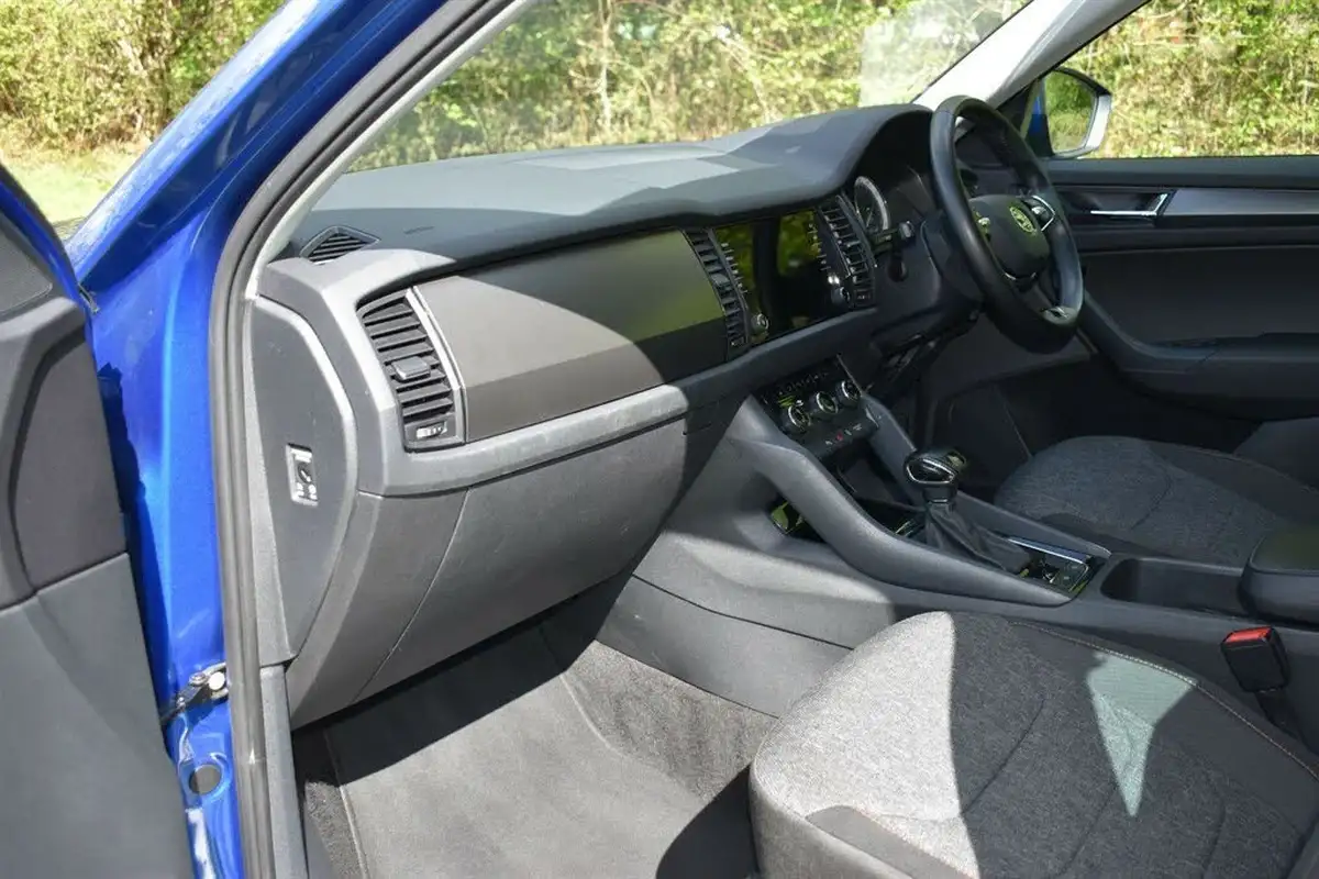 2021-skoda-kodiaq-15-tsi-se-drive-7-dsg-big-12