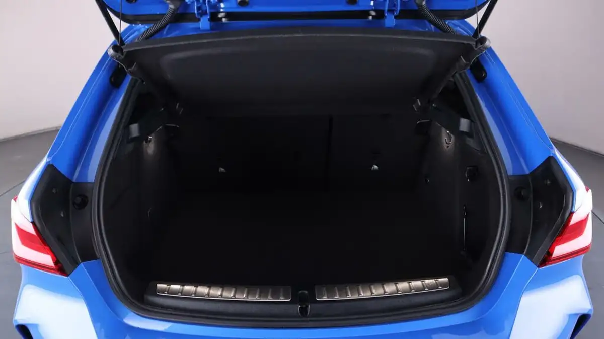 2021-bmw-1-series-20-m135i-xdrive-big-17