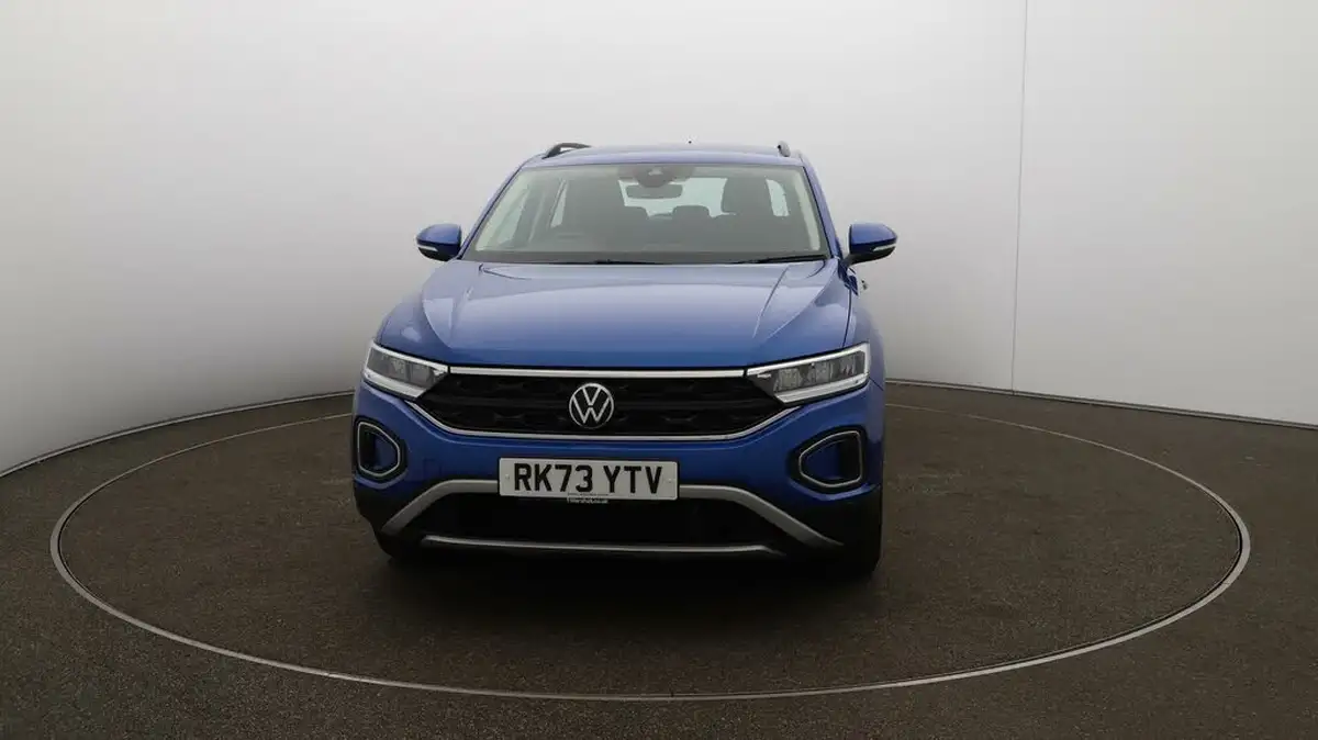 2023-volkswagen-t-roc-10-tsi-life-big-32