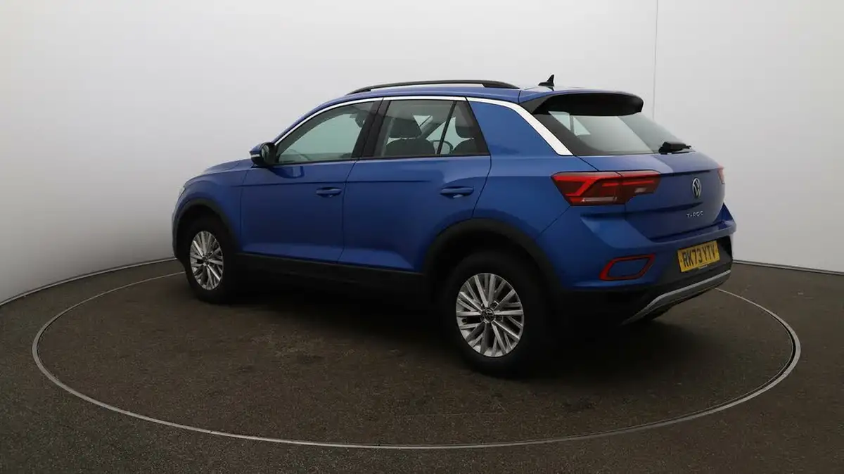 2023-volkswagen-t-roc-10-tsi-life-big-56