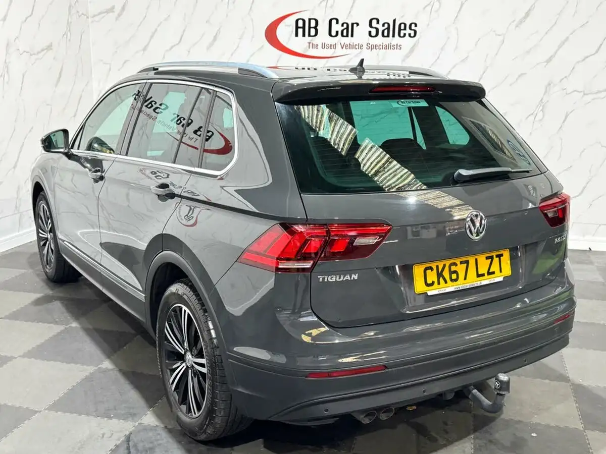 2017-volkswagen-tiguan-20tdi-se-navigation-150ps-ss-dsg-big-6