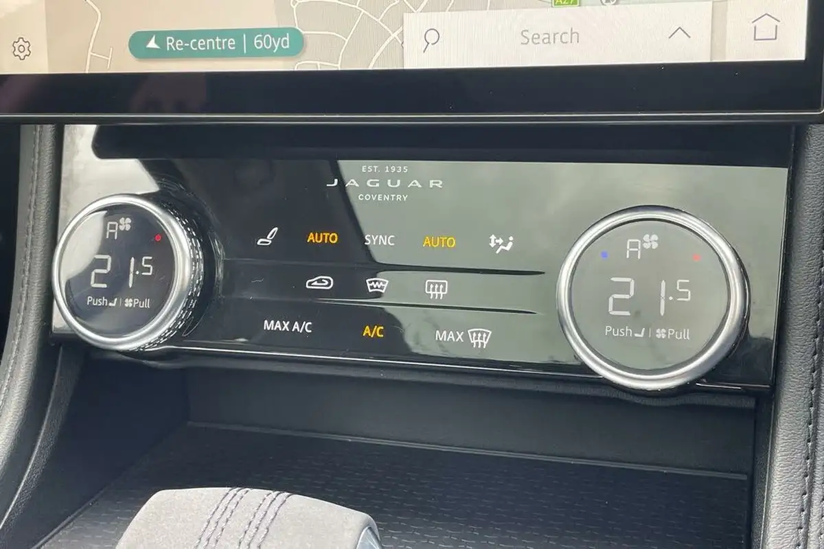2021-jaguar-f-pace-20-d200-hse-mhev-big-37