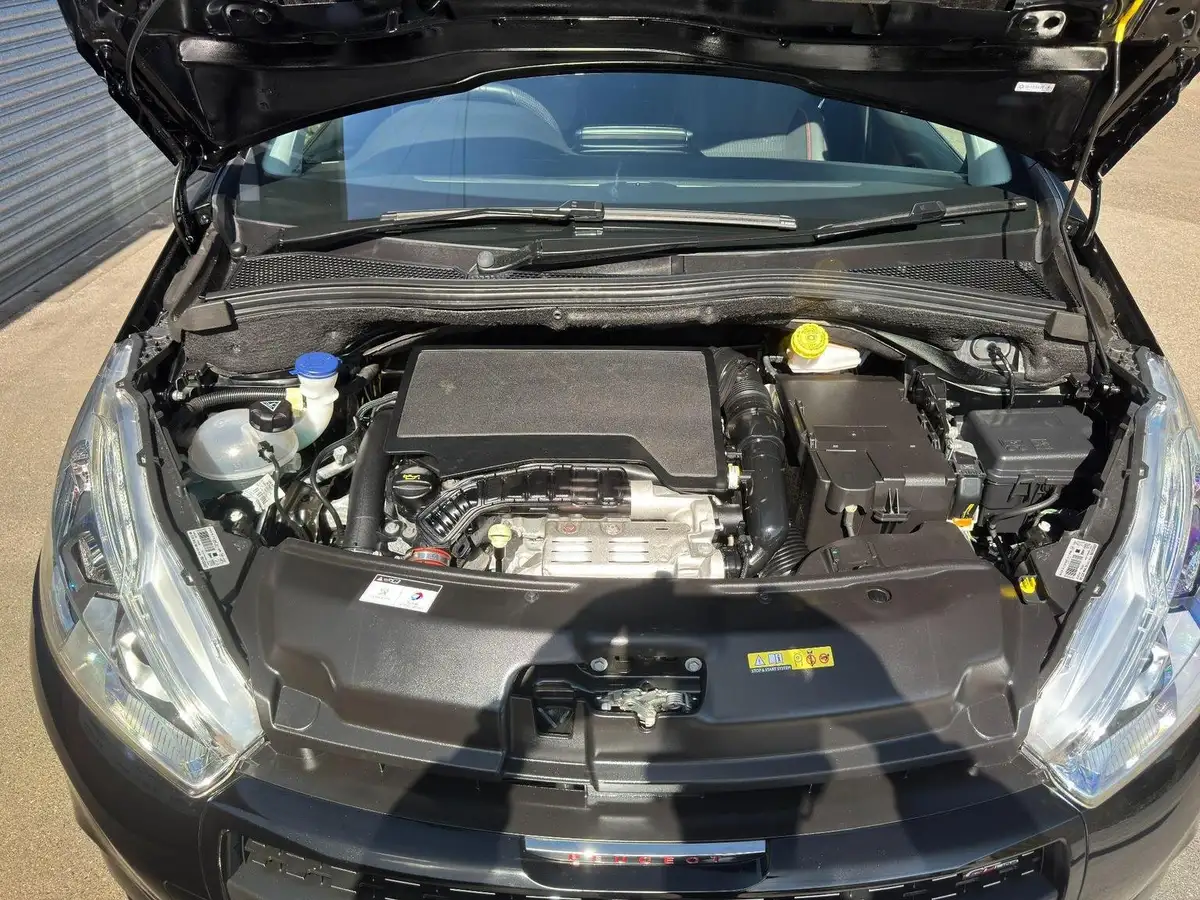 2019-peugeot-208-12-puretech-gt-line-110bhp-big-26