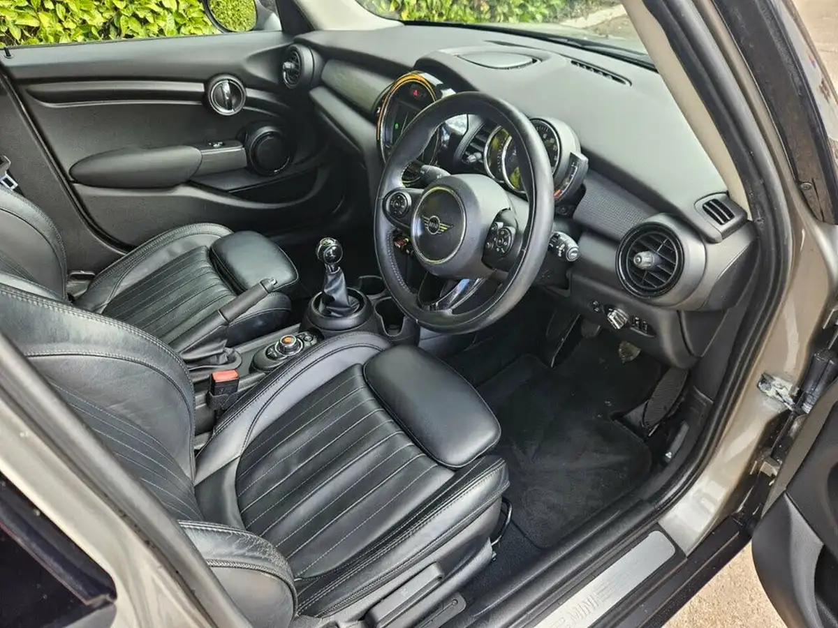 2018-mini-cooper-15-cooper-series-ii-ss-hatchback-5d-big-14
